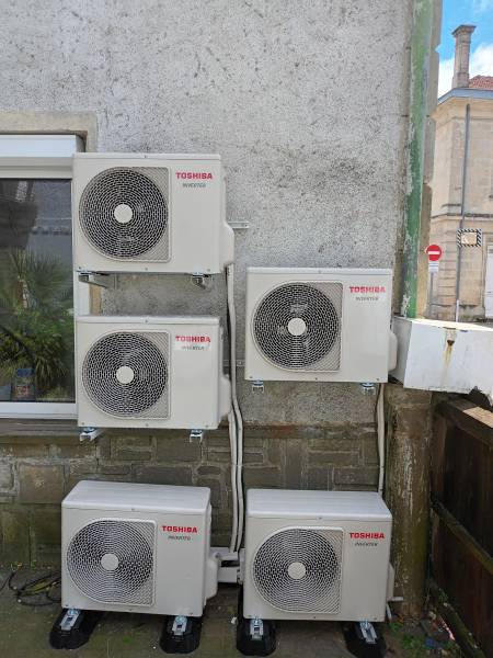 Installation de climatisation dans des bureaux à Cestas