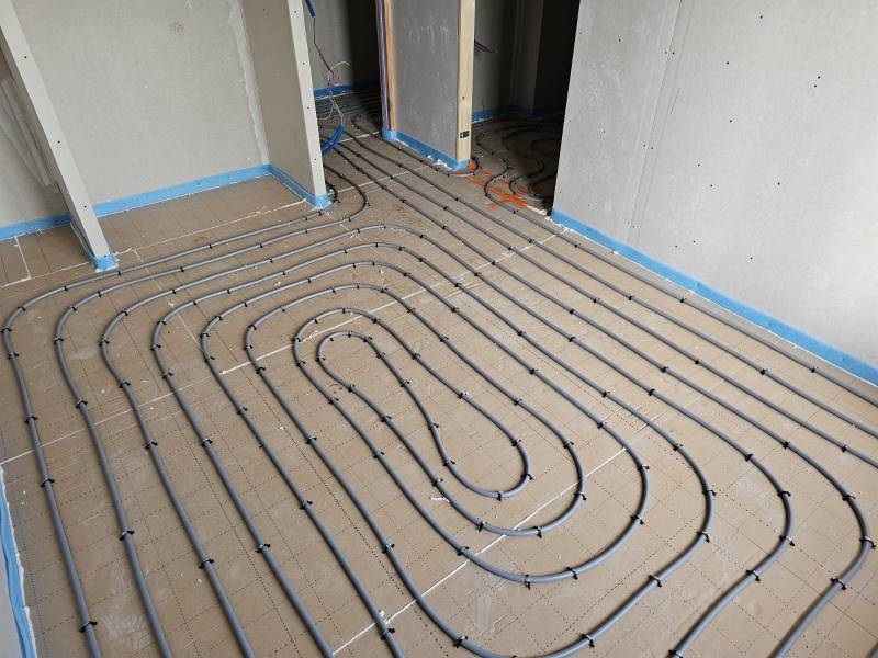 réalisation d'un plancher chauffant dans une maison neuve à Mios